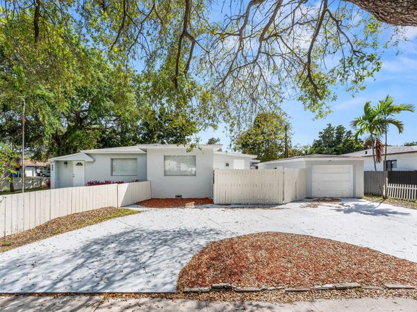906 S 26th Avenue, Hollywood, FL 33020