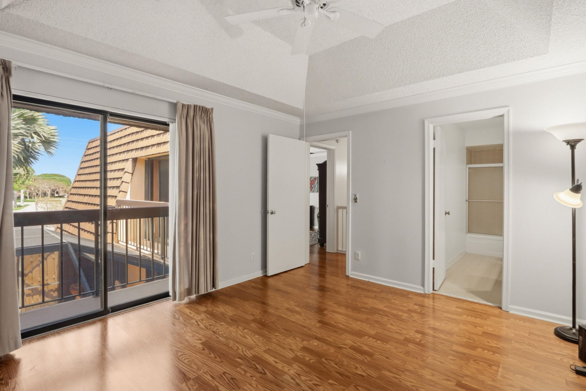 9 Atrium Circle, Unit C, Atlantis, FL 33462 Photo