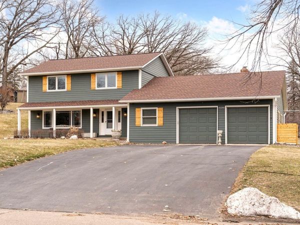 15392 Boulder Creek Drive, Minnetonka, MN 55345