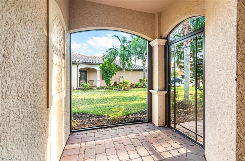 9101 Water Tupelo Rd , Fort Myers, FL 33912 Photo