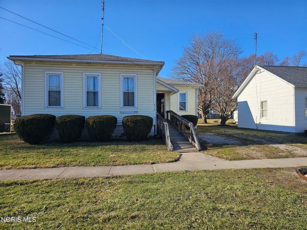 216 W Edgerton Street , Hicksville, OH 43526