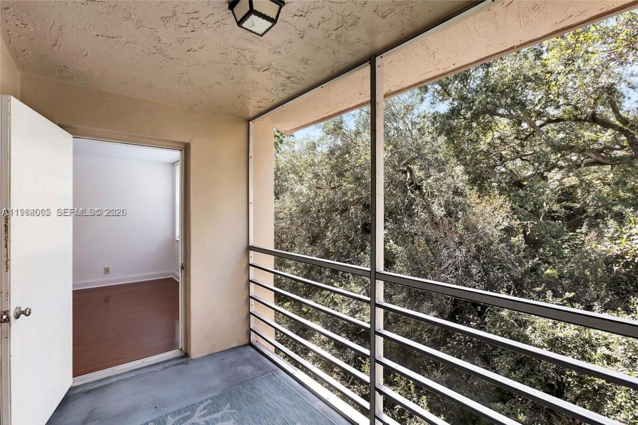 9430 Live Oak Pl , Unit 407, Davie, FL 33324 Photo