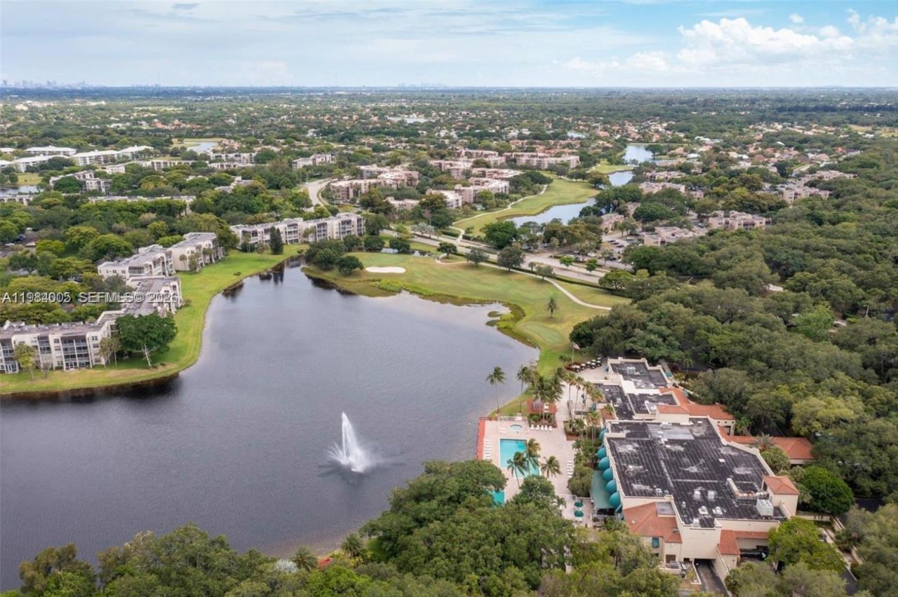 9430 Live Oak Pl , Unit 407, Davie, FL 33324 Photo