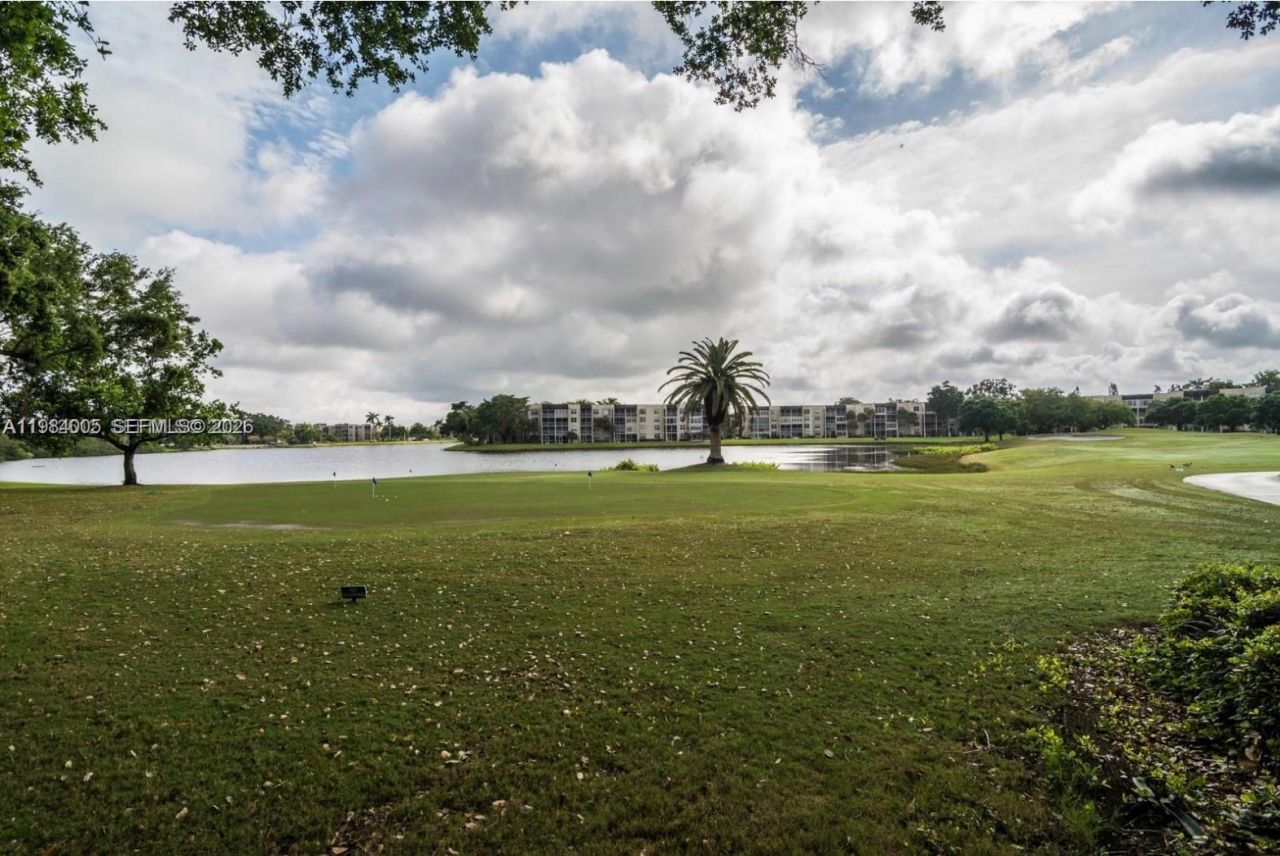 9430 Live Oak Pl , Unit 407, Davie, FL 33324 Photo