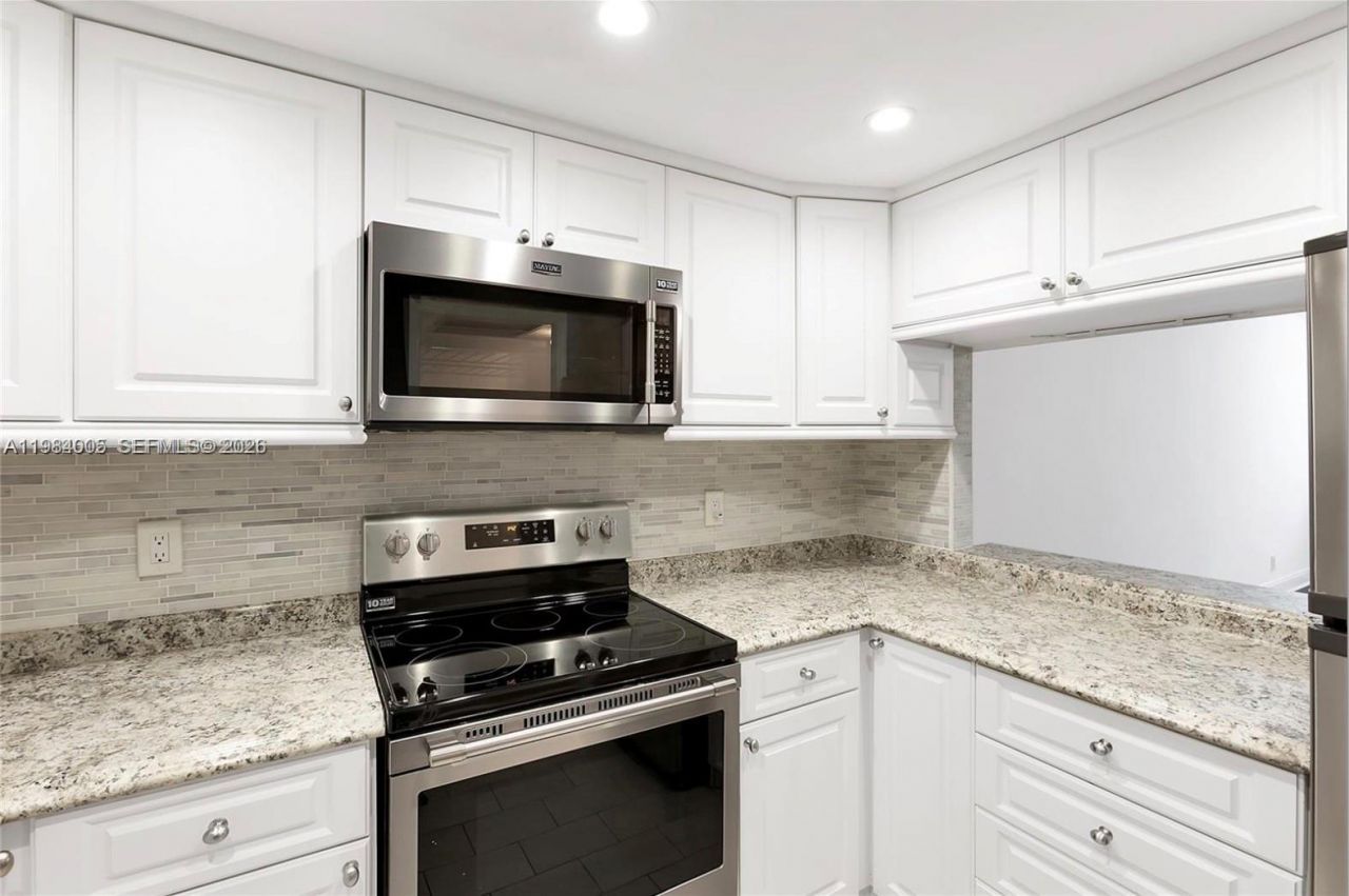 9430 Live Oak Pl , Unit 407, Davie, FL 33324 Photo