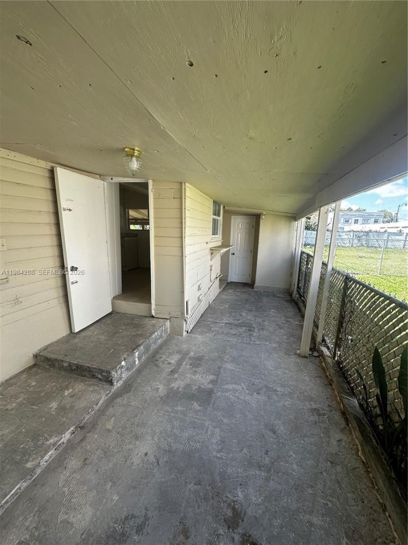 1919 SW 2nd St , Unit c, Miami, FL 33135 Photo