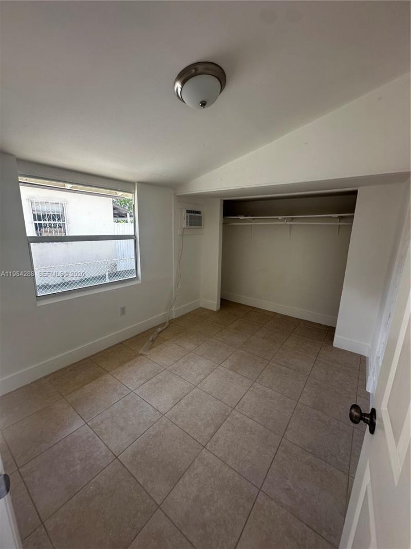 1919 SW 2nd St , Unit c, Miami, FL 33135 Photo