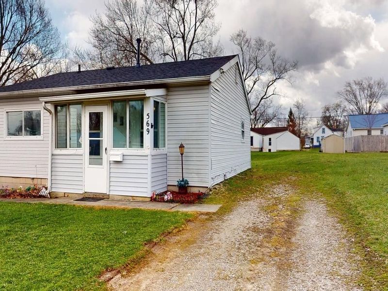 569 W Pearl Street, Willard, OH 44890 Photo 2