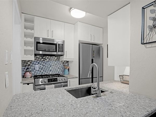 12834 Midway Road, Unit 2110, Dallas, TX 75244