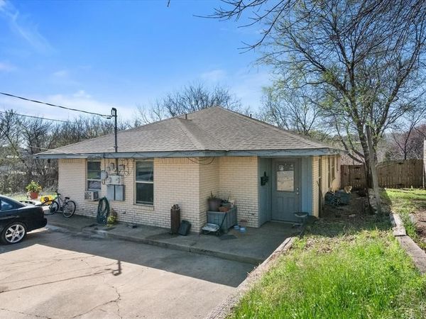 1129 College Street, Grand Prairie, TX 75050