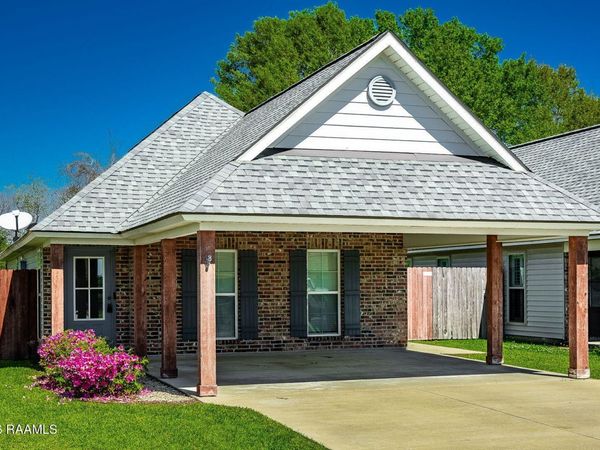 319 Harvest Lane , Abbeville, LA 70510