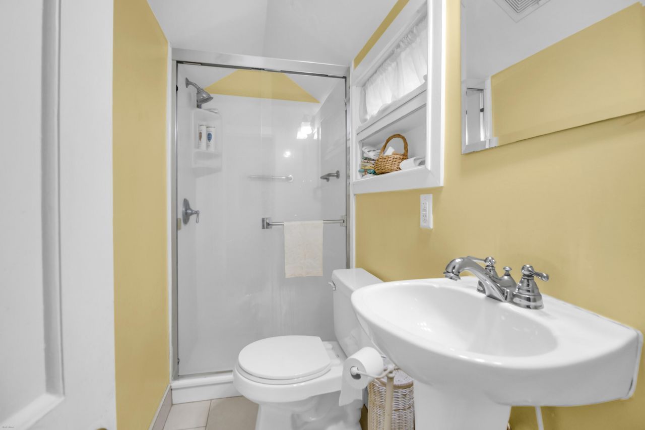 3 Shaftsbury Lane Photo 18