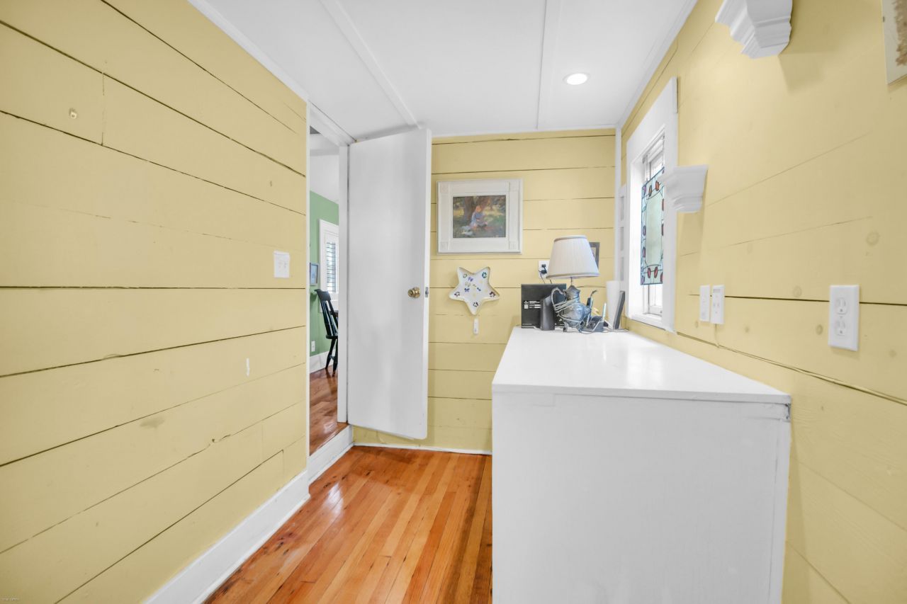 3 Shaftsbury Lane Photo 20