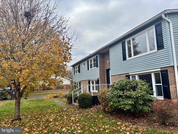 19 HEMLOCK DRIVE , MECHANICSBURG, PA 17055