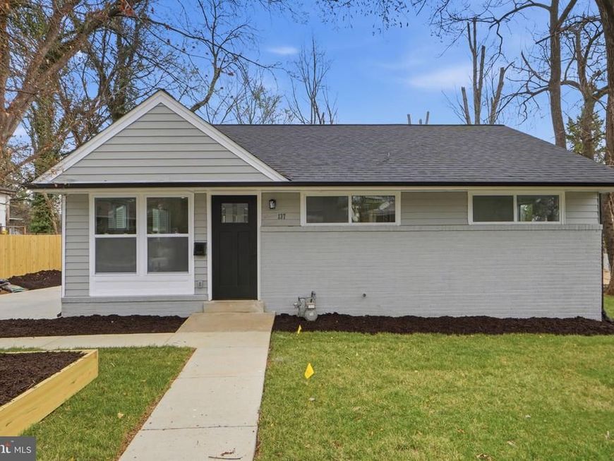 13711 Parkland Drive, Rockville, MD 20853 Main Photo