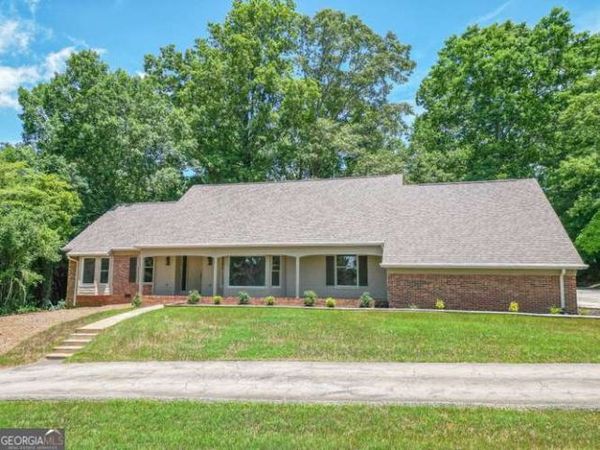 3216 Golf Club Drive, Gainesville, GA 30506