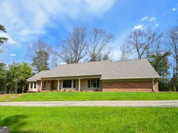 3216 Golf Club Drive, Gainesville, GA 30506