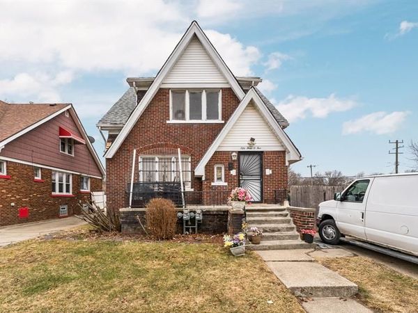 5305 Newport Street, Detroit, MI 48213