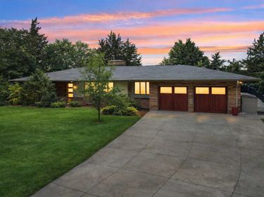 15753 Cedar Ridge Road, Eden Prairie, MN 55347