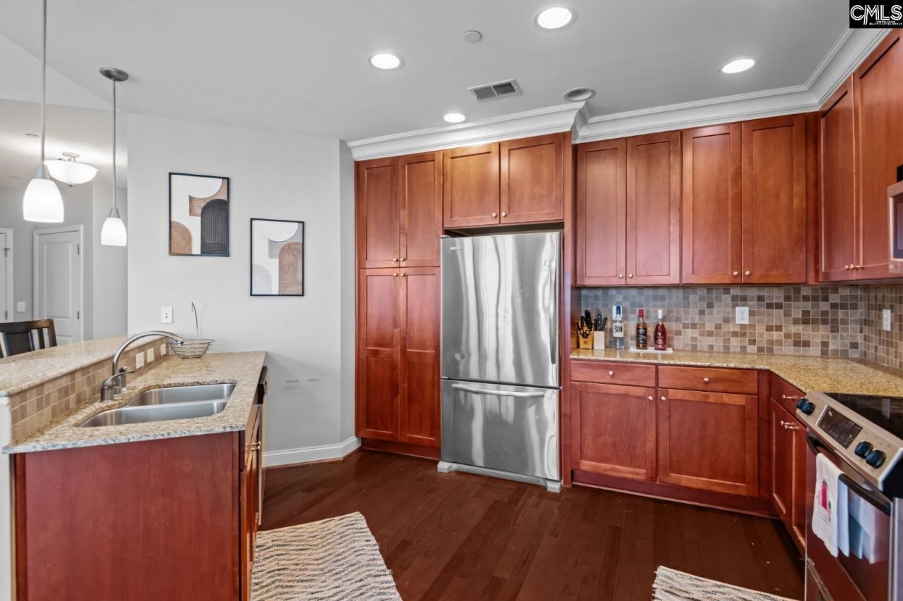 601 Main Street Photo 9