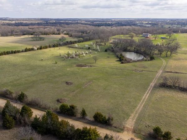 3740 Road Road, Okemah, OK 74859