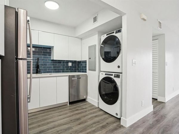 3220 NW 84th Avenue, Sunrise, FL 33351