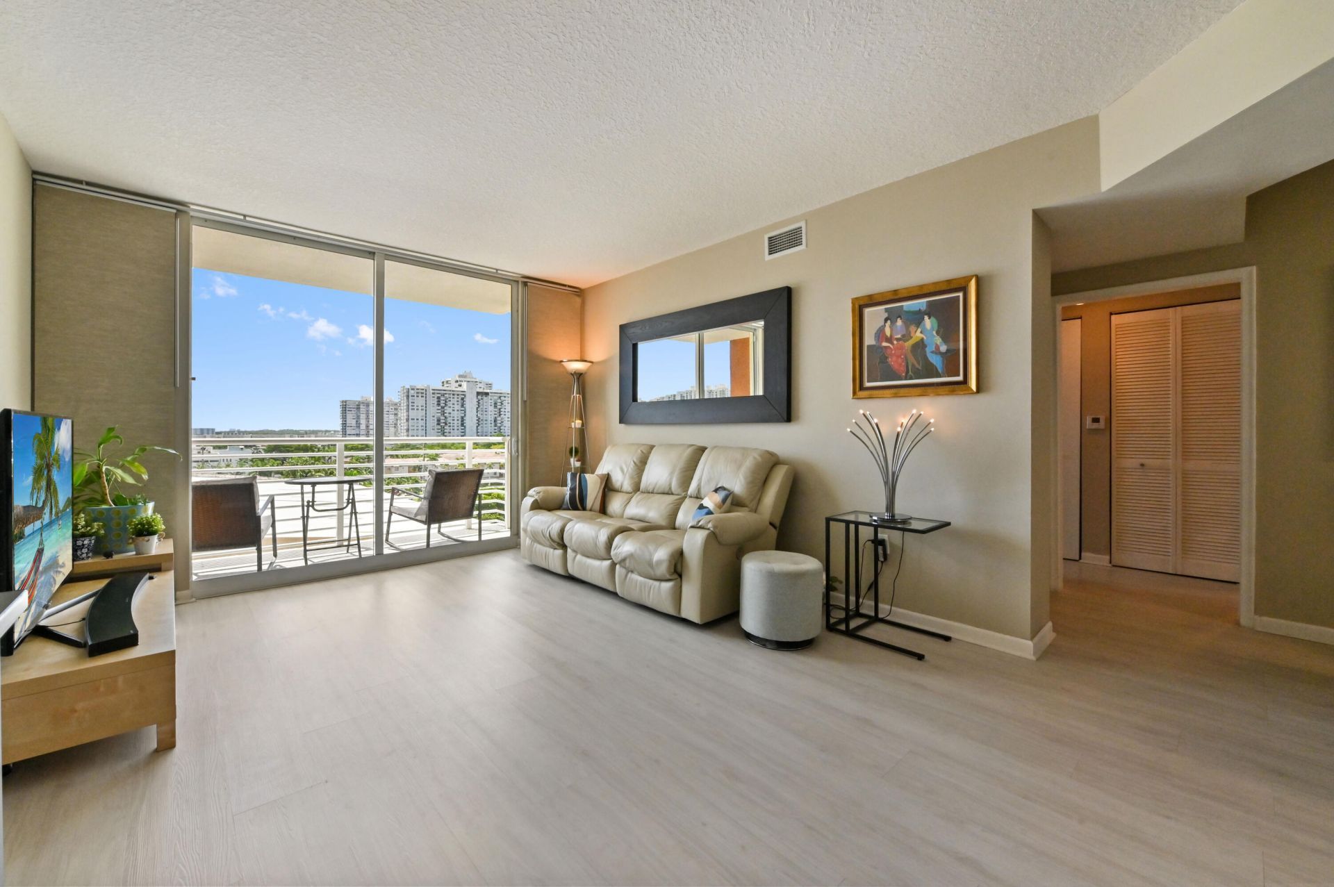 18800 NE 29th Avenue, Unit 816, Aventura, FL 33180 Photo