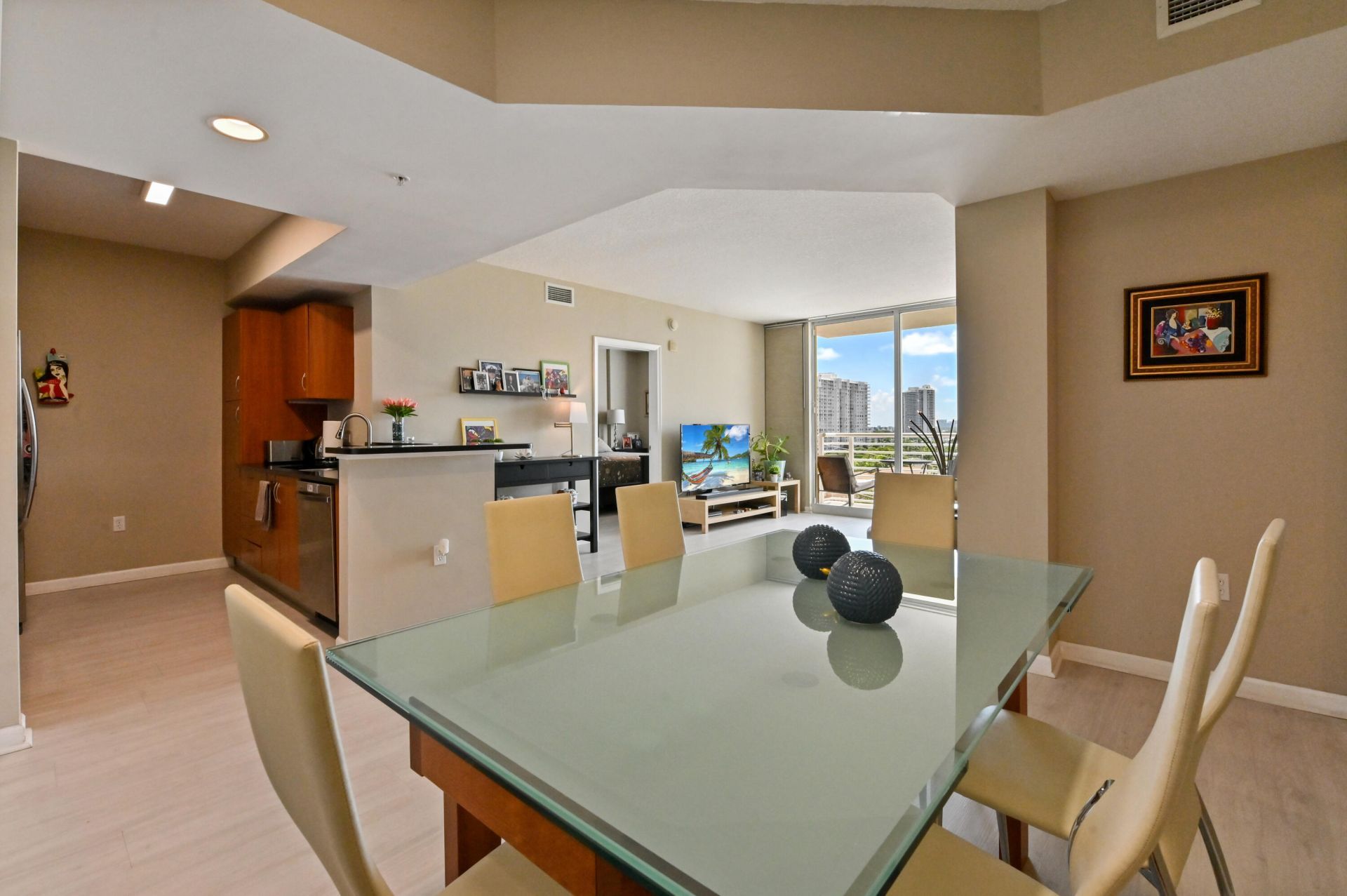 18800 NE 29th Avenue, Unit 816, Aventura, FL 33180 Photo