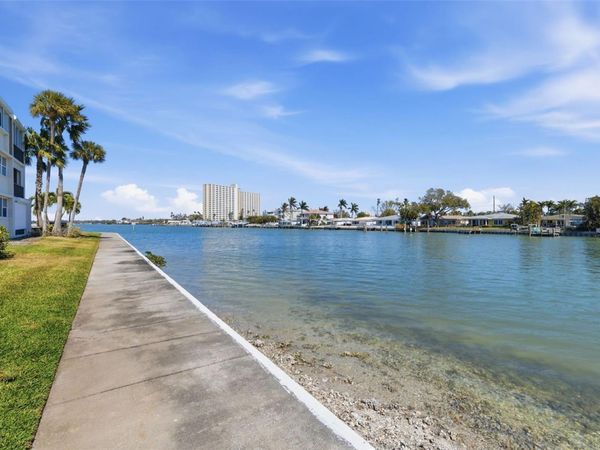 7465 BAY ISLAND DRIVE S, Unit 115, SOUTH PASADENA, FL 33707