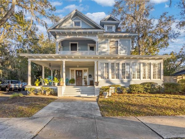 824 E UNIVERSITY AVENUE , GAINESVILLE, FL 32601