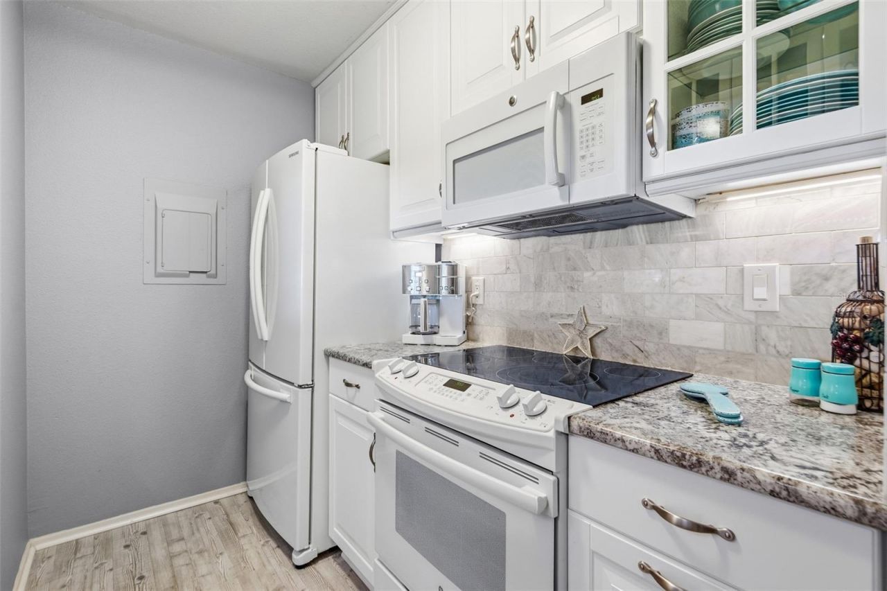 1400 Gandy Boulevard N, Unit 113, Saint Petersburg, FL 33702 Photo