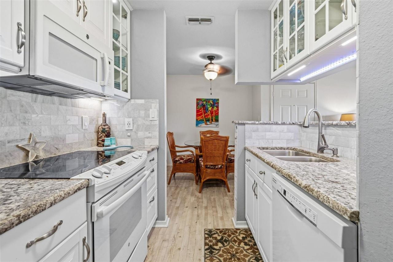 1400 Gandy Boulevard N, Unit 113, Saint Petersburg, FL 33702 Photo