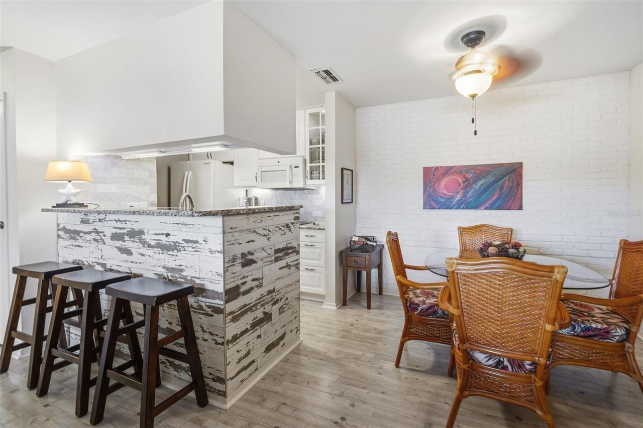 1400 Gandy Boulevard N, Unit 113, Saint Petersburg, FL 33702 Photo