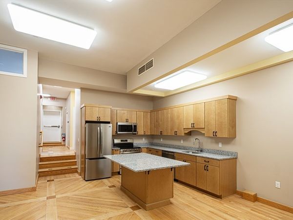 140 Main, Unit 3, Northampton, MA 01060