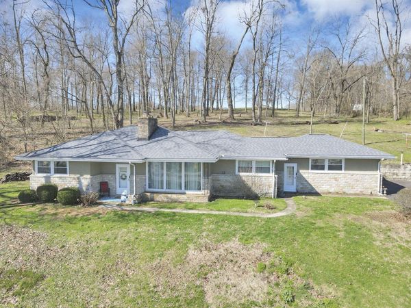 1775 SE Old Logan Road SE, Lancaster, OH 43130