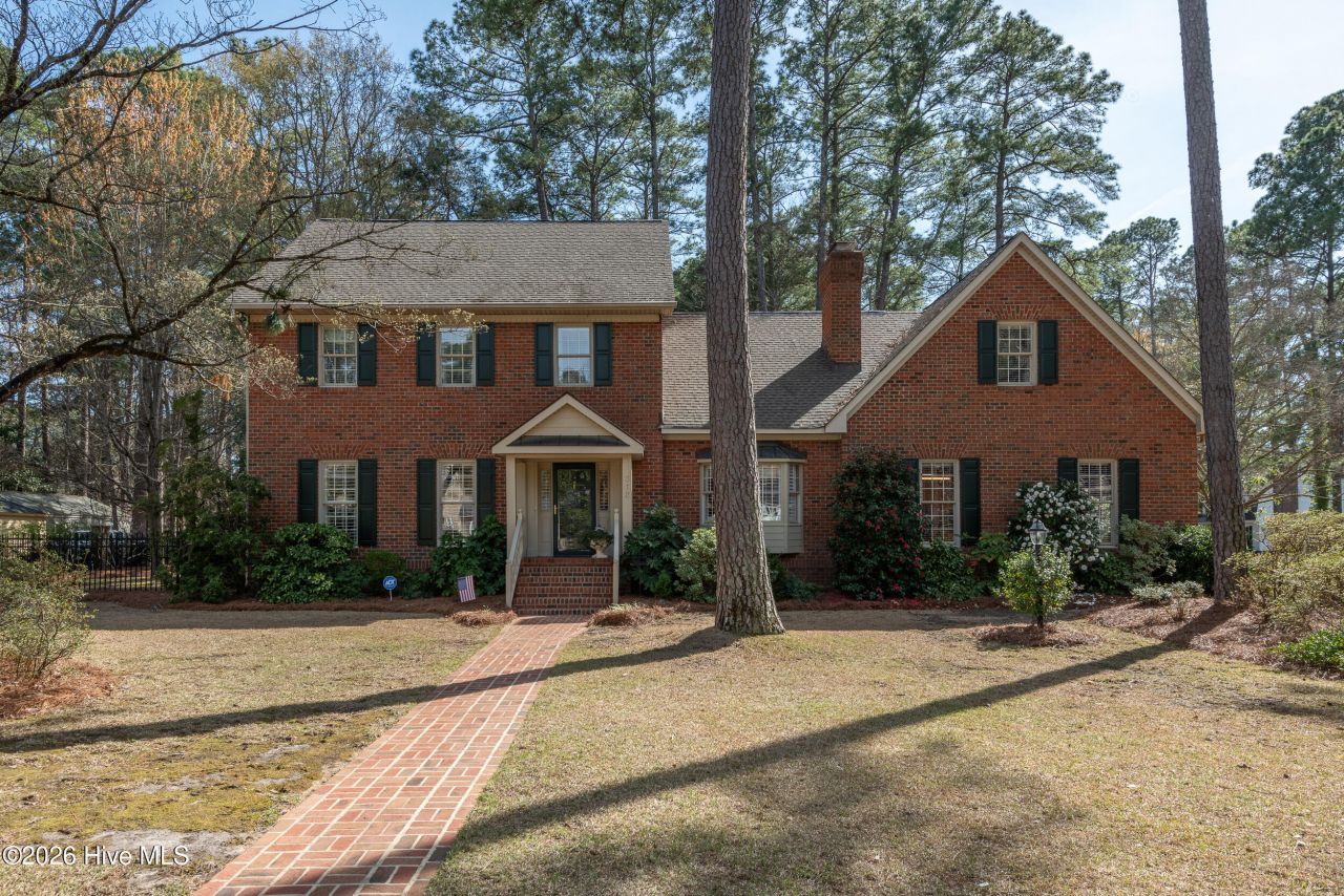 312 Pinewood Road, Greenville, NC 27858 Main Photo