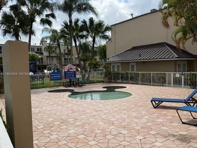 8665 NW 6th Ln, Unit 1-103, Miami, FL 33126 Photo