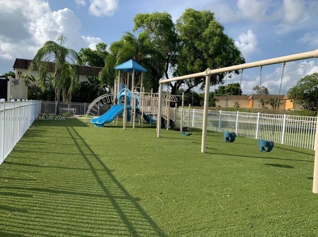 4751 NW 9th Dr, Unit 4751, Plantation, FL 33317 Photo