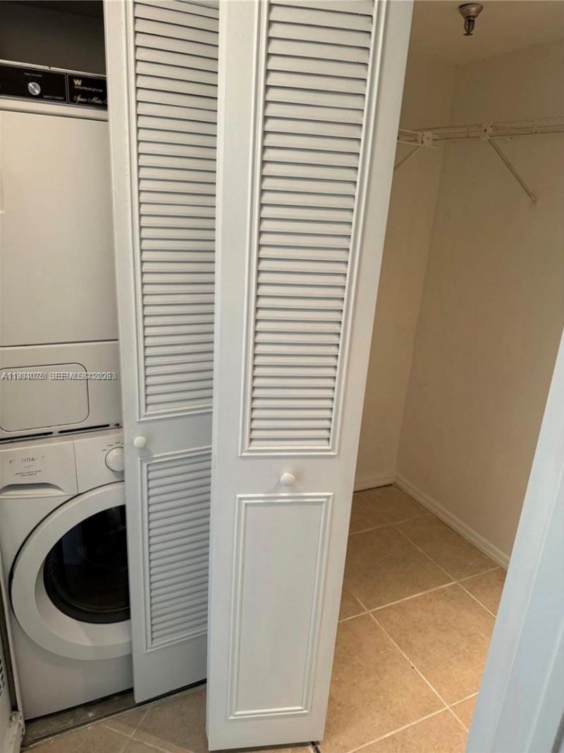 20850 San Simeon Way, Unit 107-5, Miami, FL 33179 Photo