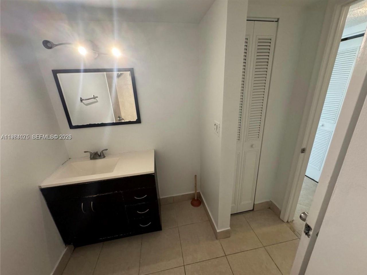 20850 San Simeon Way, Unit 107-5, Miami, FL 33179 Photo