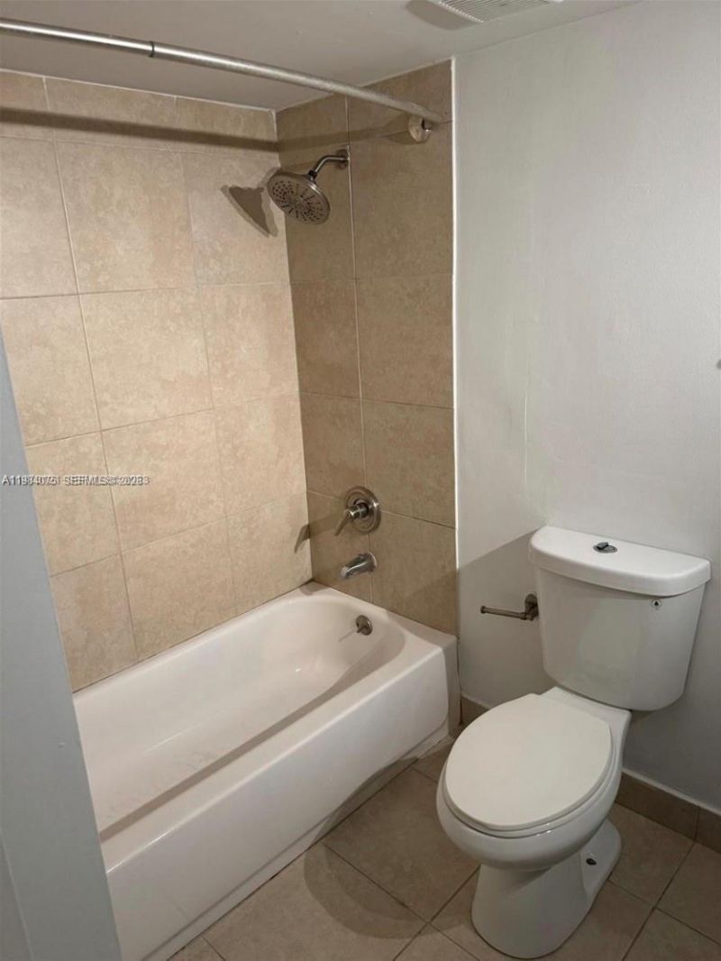 20850 San Simeon Way, Unit 107-5, Miami, FL 33179 Photo