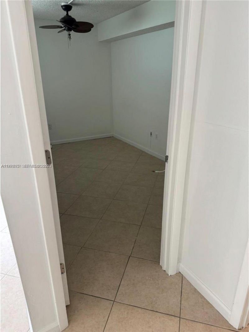 20850 San Simeon Way, Unit 107-5, Miami, FL 33179 Photo