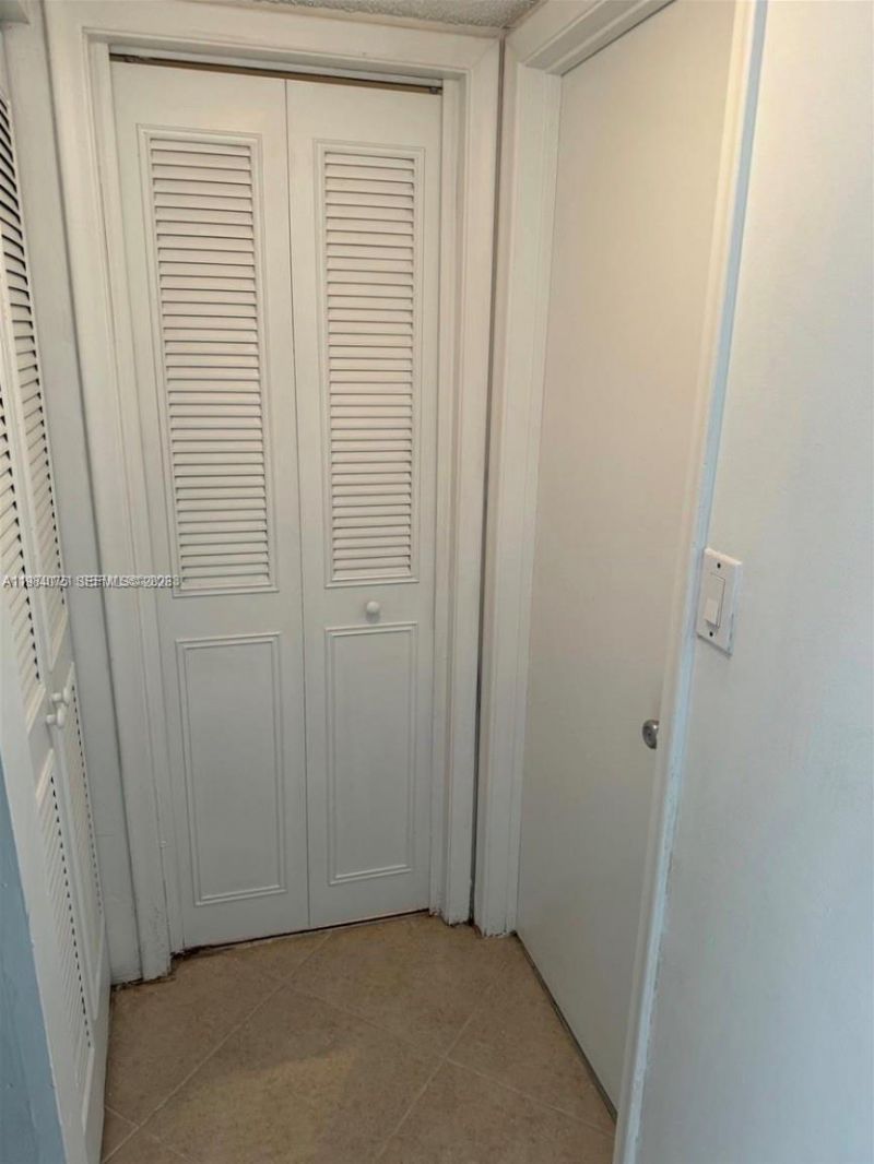 20850 San Simeon Way, Unit 107-5, Miami, FL 33179 Photo