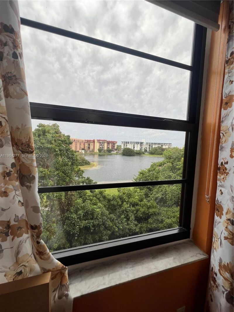 9440 Fontainebleau Blvd , Unit 503, Miami, FL 33172 Photo