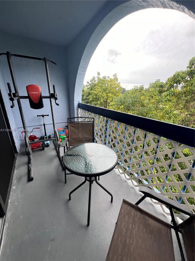 9440 Fontainebleau Blvd , Unit 503, Miami, FL 33172 Photo