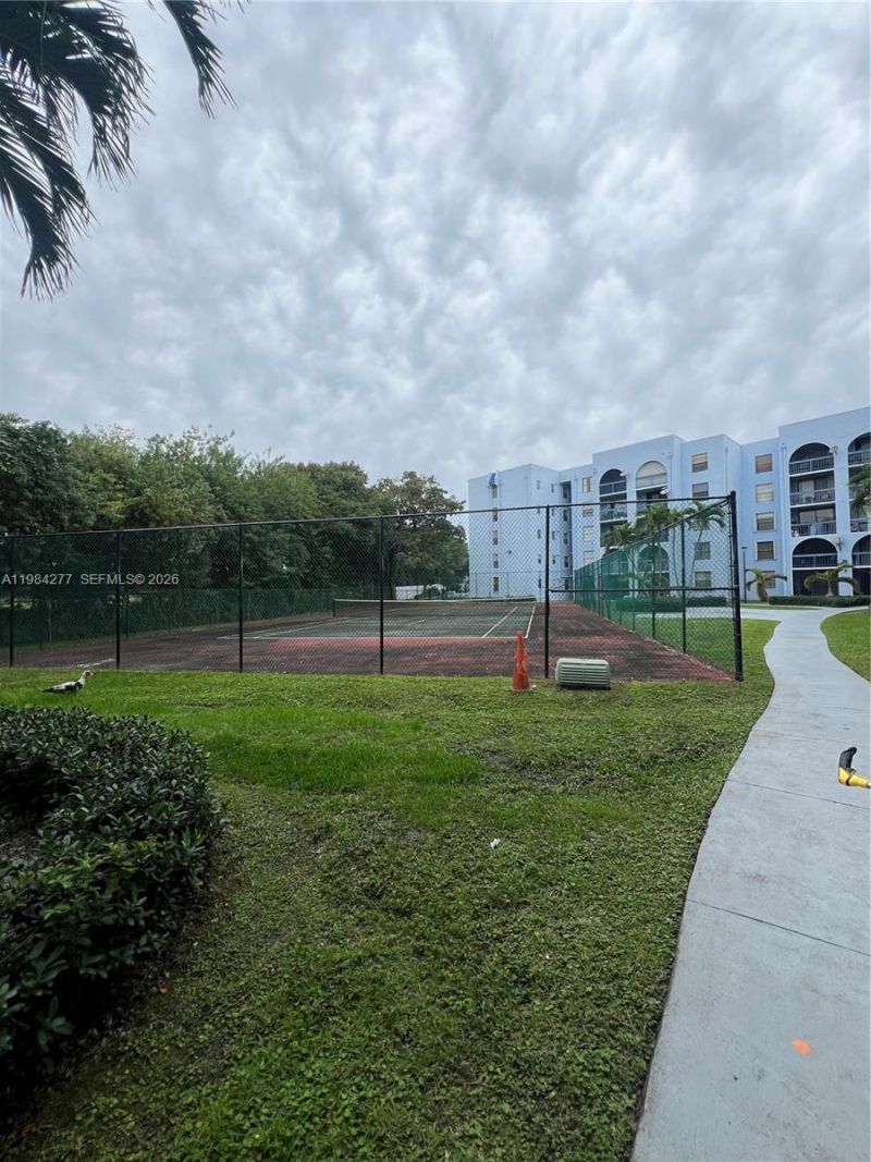 9440 Fontainebleau Blvd , Unit 503, Miami, FL 33172 Photo