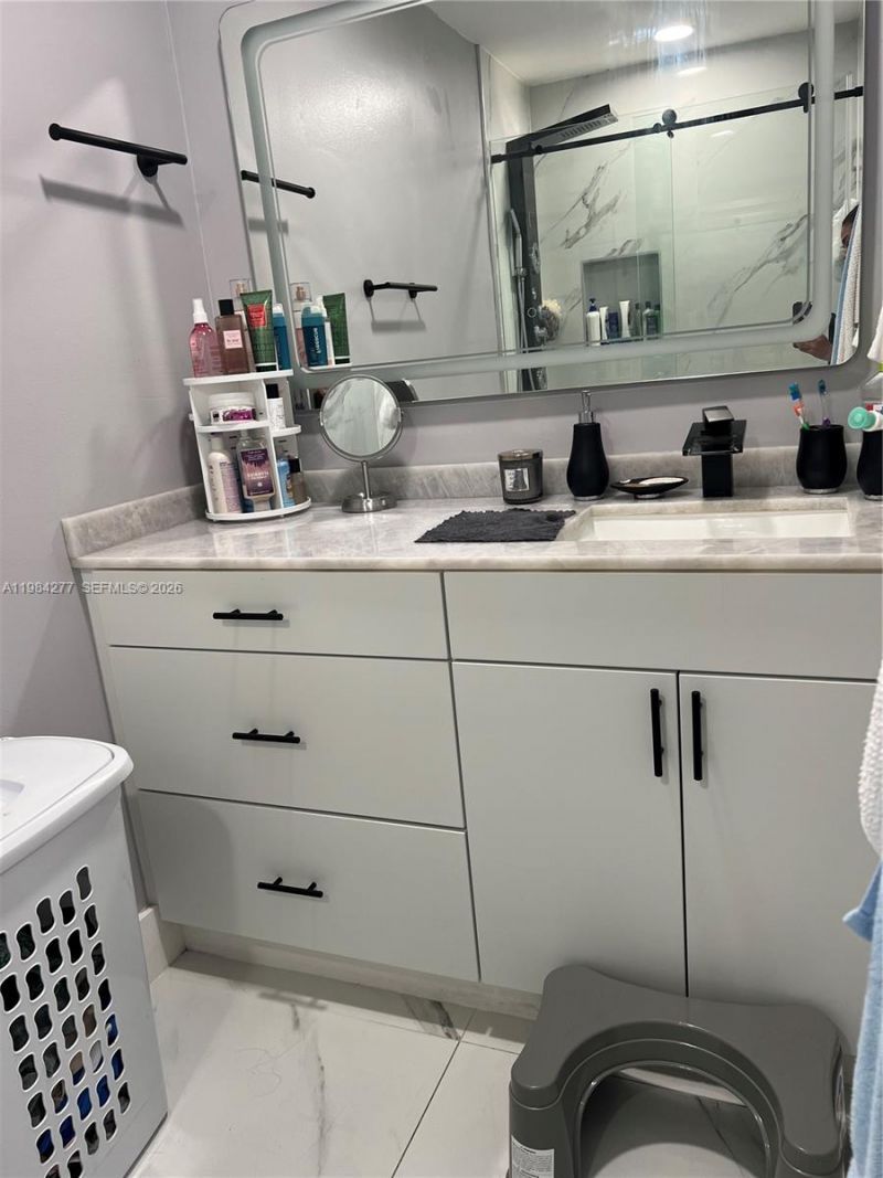 9440 Fontainebleau Blvd , Unit 503, Miami, FL 33172 Photo