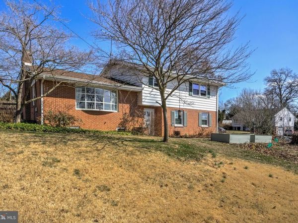 1146 HERMOSA AVENUE , LANCASTER, PA 17601