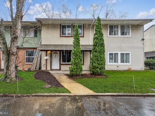 827 E ELM AVENUE, LINDENWOLD, NJ 08021