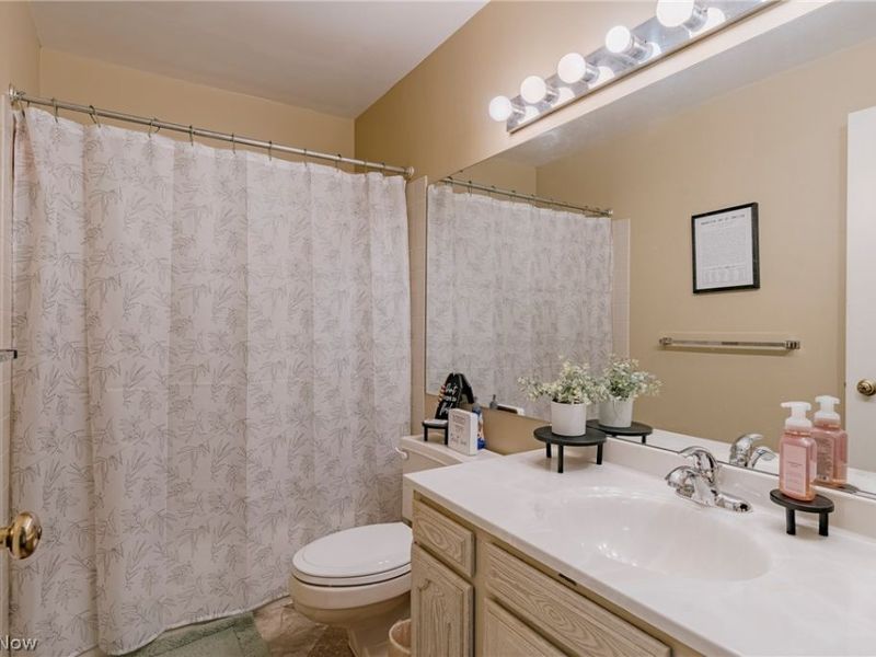 2889 Charing Cross Road NW, Canton, OH 44708 Photo 19